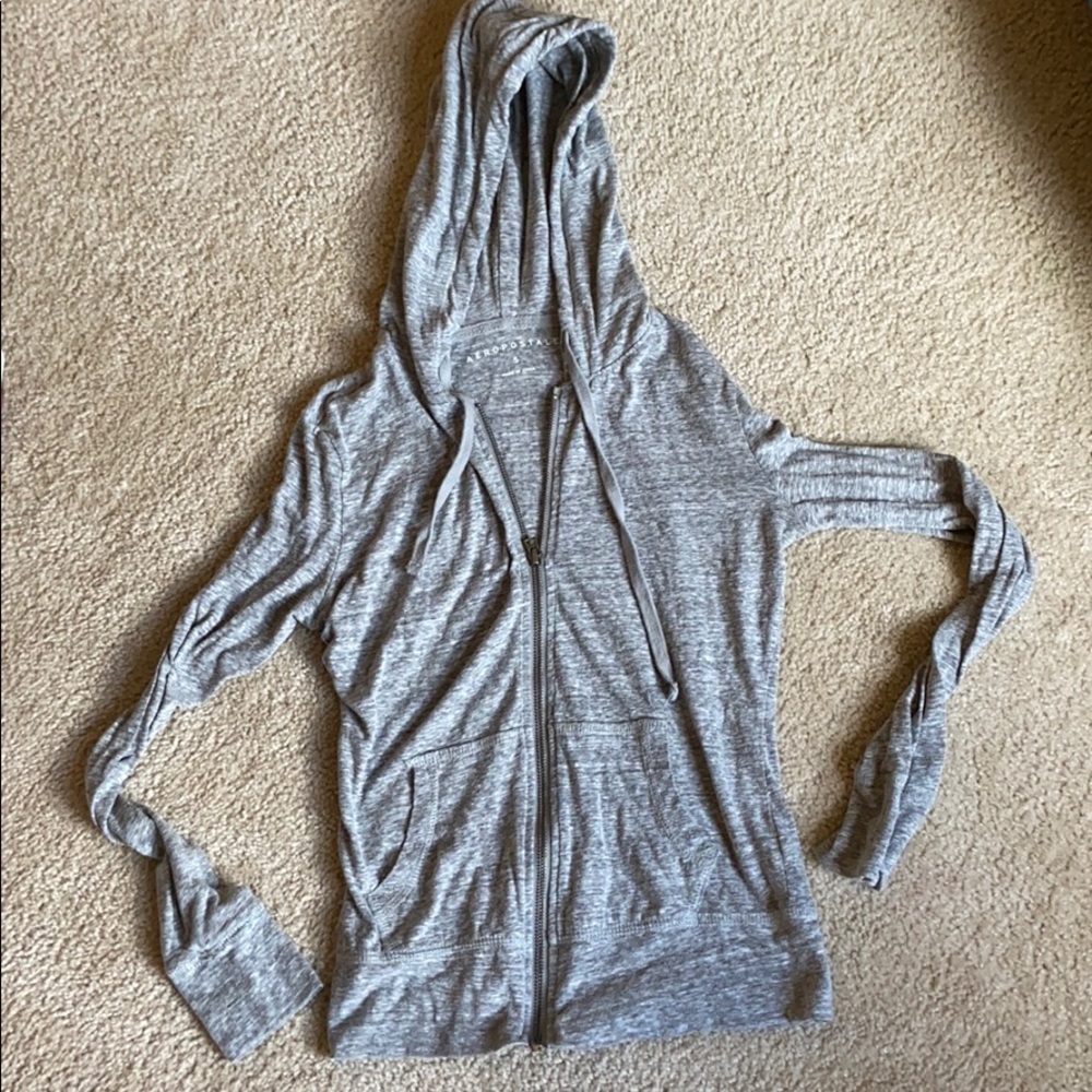 grey sweatshirt